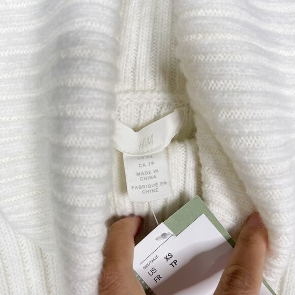 New H&M Womens XSmall XS Cream Chunky Rib Knit Turtleneck Sweater Cozy Wool - Picture 9 of 11